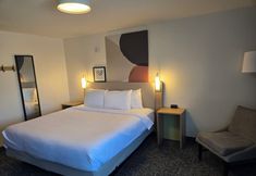 Others 2 Spark by Hilton Grapevine DFW North
