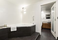 Others 4 The Old Woolstore Apartment Hotel
