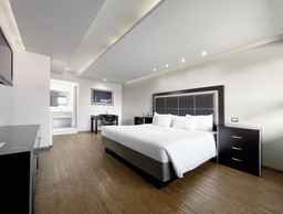 Quinta Dorada Hotel and Suites, SGD 194.82