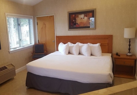 Others Cedar Park Whirlpool Suites