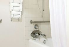 อื่นๆ 5 Renaissance Newark Airport Hotel