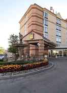 Imej utama Monte Carlo Inn Airport Suites