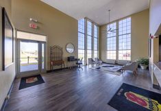 Others 4 Super 8 by Wyndham Nixa/Springfield Area