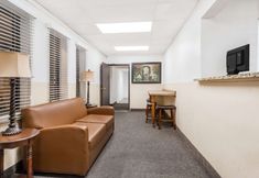 其他 3 Super 8 by Wyndham Montgomery Maybrook