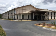 อื่นๆ 5 Super 8 by Wyndham Waycross GA