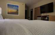 อื่นๆ 5 Days Inn & Suites by Wyndham Kaukauna WI