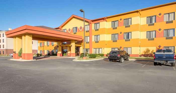 Lainnya Quality Inn & Suites MidAmerica Industrial Park Area