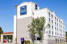 Sleep Inn & Suites Metairie, ₱ 7,157.43