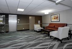 其他 6 Red Roof Inn & Suites Newburgh – Stewart Airport/ West Point