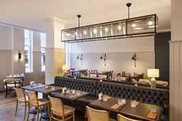 Leonardo Hotel Cardiff - Formerly Jurys Inn, Rp 3.107.108