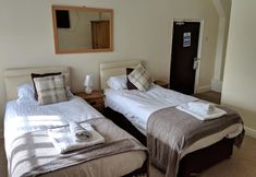 Others 2 Sparkford Inn