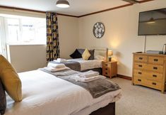 Others 6 Sparkford Inn