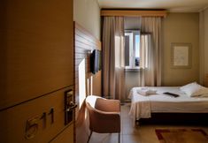 อื่นๆ 4 Astoria Hotel