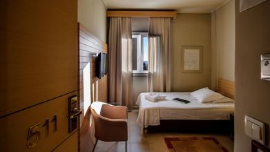 อื่นๆ 4 Astoria Hotel