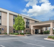 Khác 2 Hampton Inn Douglas