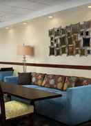 Lobi Hampton Inn Franklin