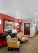 Lobi Extended Stay America Suites Santa Barbara Calle Real