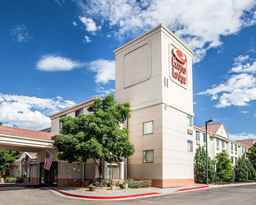 Econo Lodge Denver International Airport, SGD 145.93