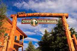 Cowboy Village Resort, Rp 6.176.975