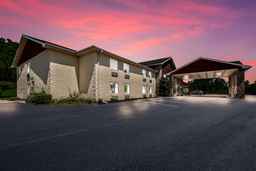 SureStay Plus Hotel by Best Western Berkeley Springs, Rp 1.884.712