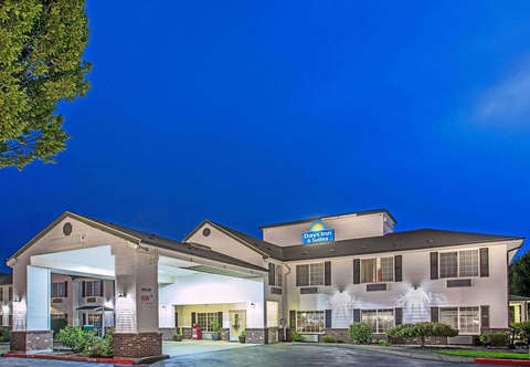 Khác Days Inn & Suites by Wyndham Gresham