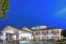 其他 Days Inn & Suites by Wyndham Gresham