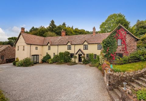 Others Castle of Comfort Hotel & Restaurant