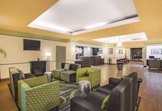 其他 6 La Quinta Inn & Suites by Wyndham Beaumont West