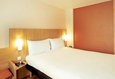 Others 4 Hôtel ibis Orly Chevilly Tram 7