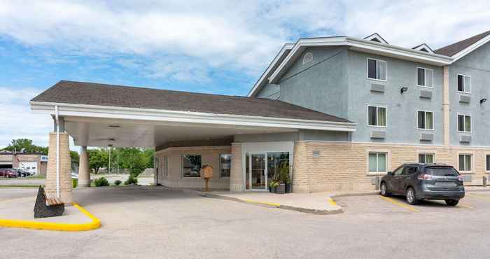 Others Super 8 by Wyndham Winnipeg West