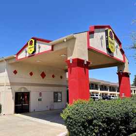 Primary image 1 Highland Inn Arlington, University of Texas at Arlington Hotels