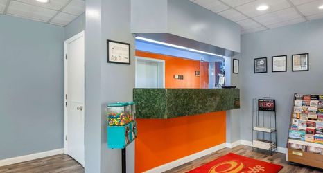 Others 2 Econo Lodge Cortland Downtown