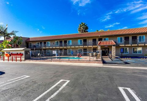 Others Econo Lodge Inn & Suites Escondido Downtown