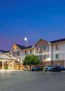 Imej utama Comfort Inn And Suites