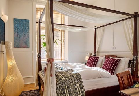 Lain-lain 66 Guldsmeden