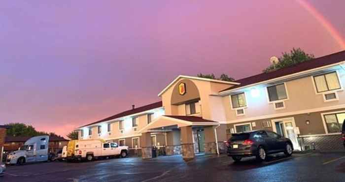 Others Super 8 by Wyndham Eau Claire WI