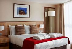 기타 2 The Crown London