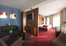 기타 7 The Crown London