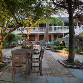 Primary image1The Bellmoor Inn & Spa,Old Landing Golf Course飯店