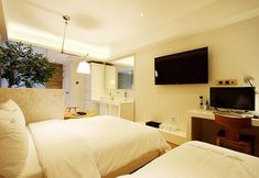 Others 3 Rich Diamond Hotel