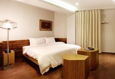 Others 4 Rich Diamond Hotel