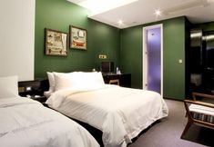 Others 6 Rich Diamond Hotel