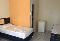 기타 2 Hotel Singular