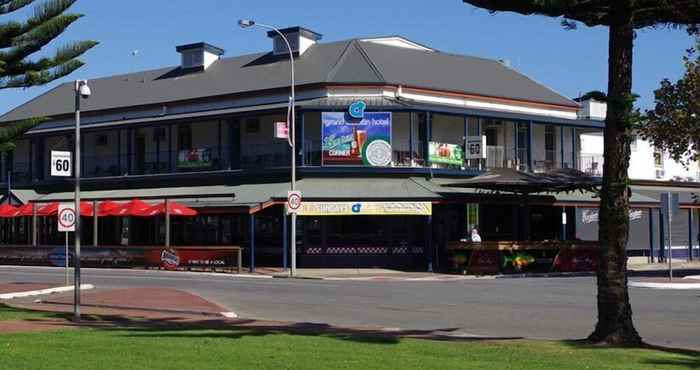 Others Grand Tasman Hotel