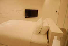 Others 5 Breath Hotel