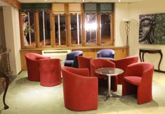 Others 5 The Caravel Hotel