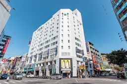 Beacon Hotel, Rp 979.471