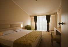 其他 4 Mg White Lilyum Hotel