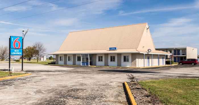 Others Motel 6 Mattoon, IL