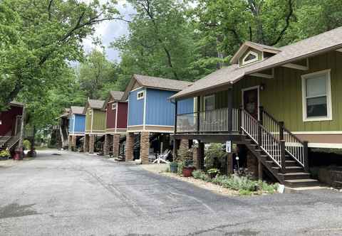 Lainnya Treehouse Village